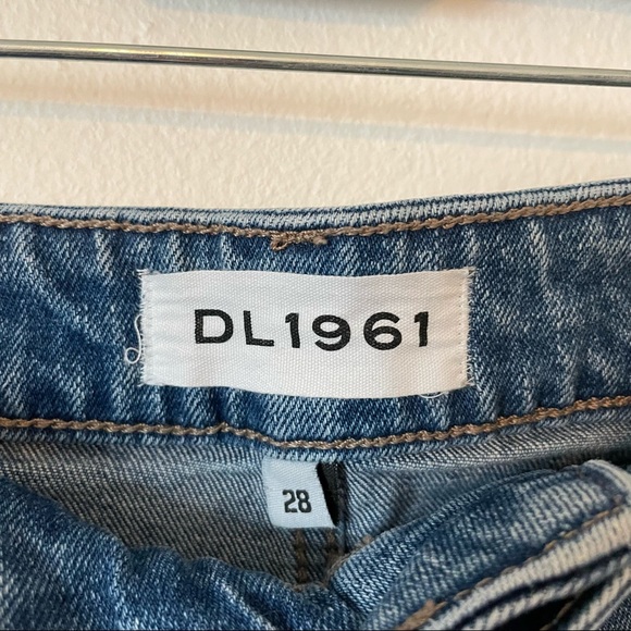 DL1961 Mara Instasculpt Straight Ankle Blue Jeans in Sea Salt 28 - Picture 3 of 7